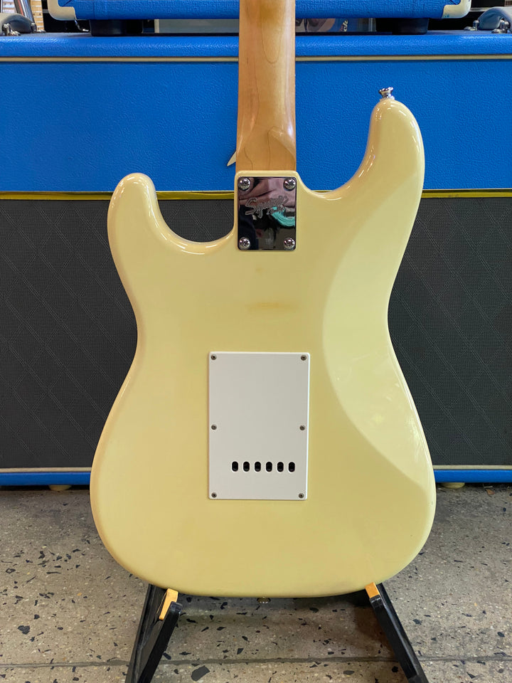 Fender Squier 2013 Bullet Stratocaster white ***Pre Loved***