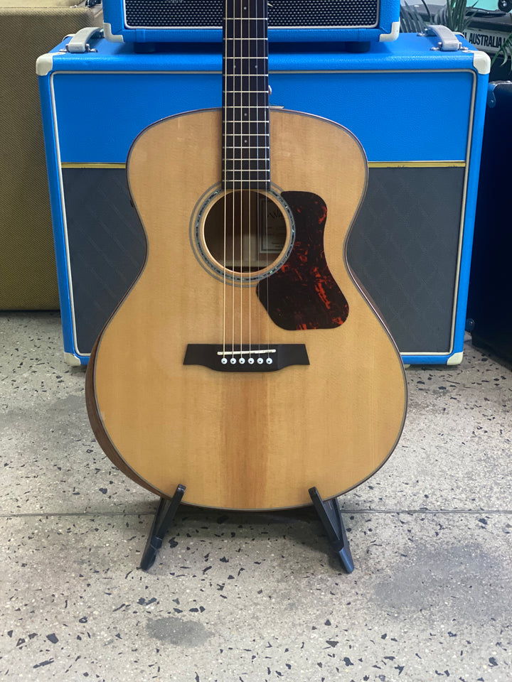 Walden Grand Auditorium All Solid Spruce top Mahogany Back and Sides