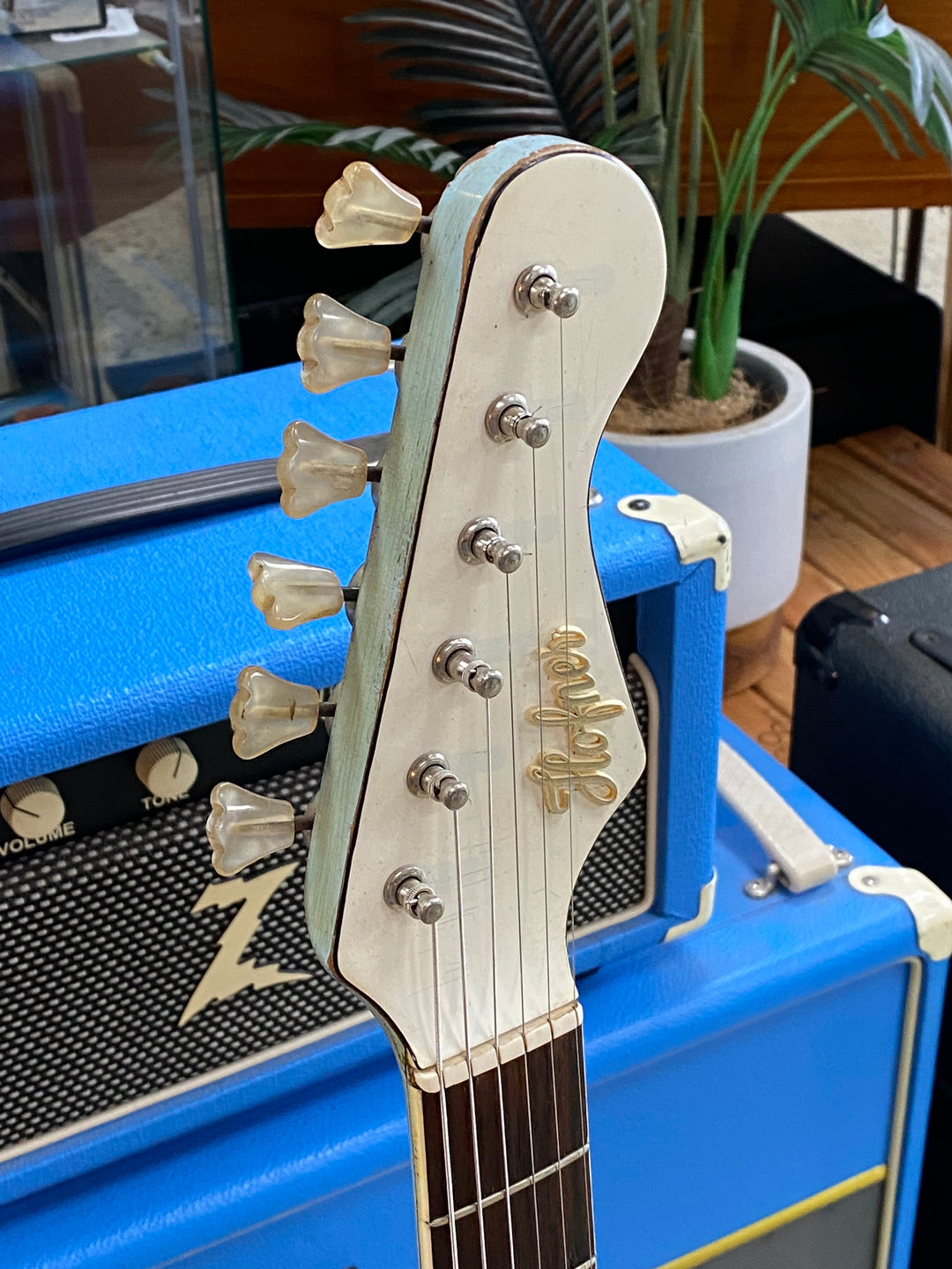 Hofner Galaxie 176 Deluxe Blue w/case ***pre loved***