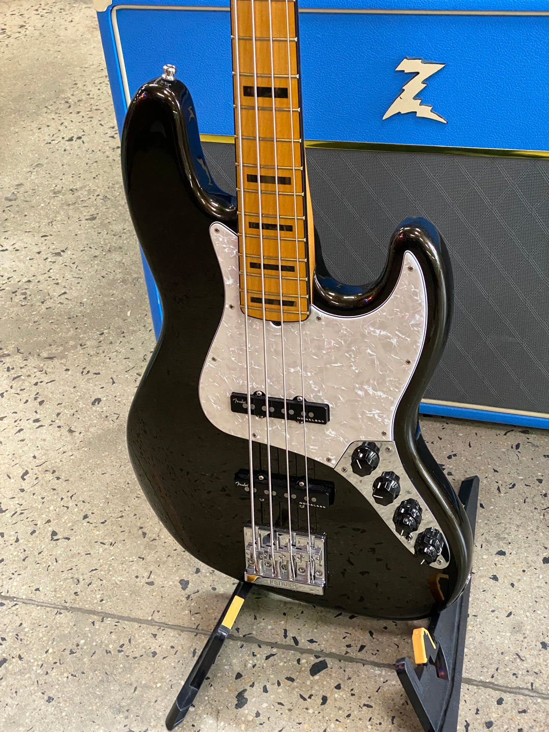 Fender 2022 Ultra Jazz Bass *modded* | Texas Tea ***pre loved***