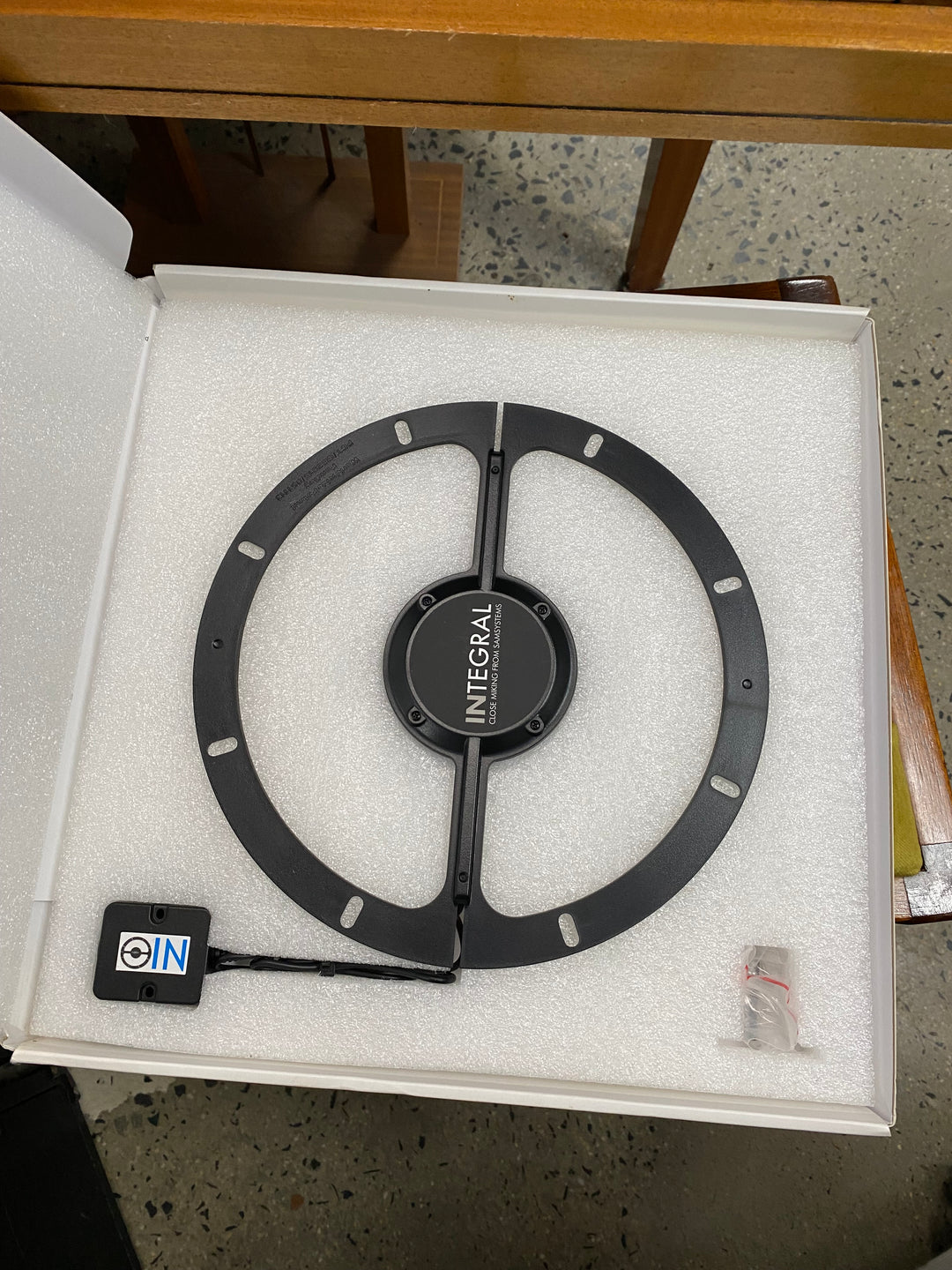 Integral Close Miking By Sams Systems 10" internal Cab microphone ***Pre Loved***