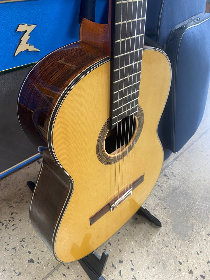 Kodaira Artist AST 100 Classical Guitar Made in Japan **Pre Loved**