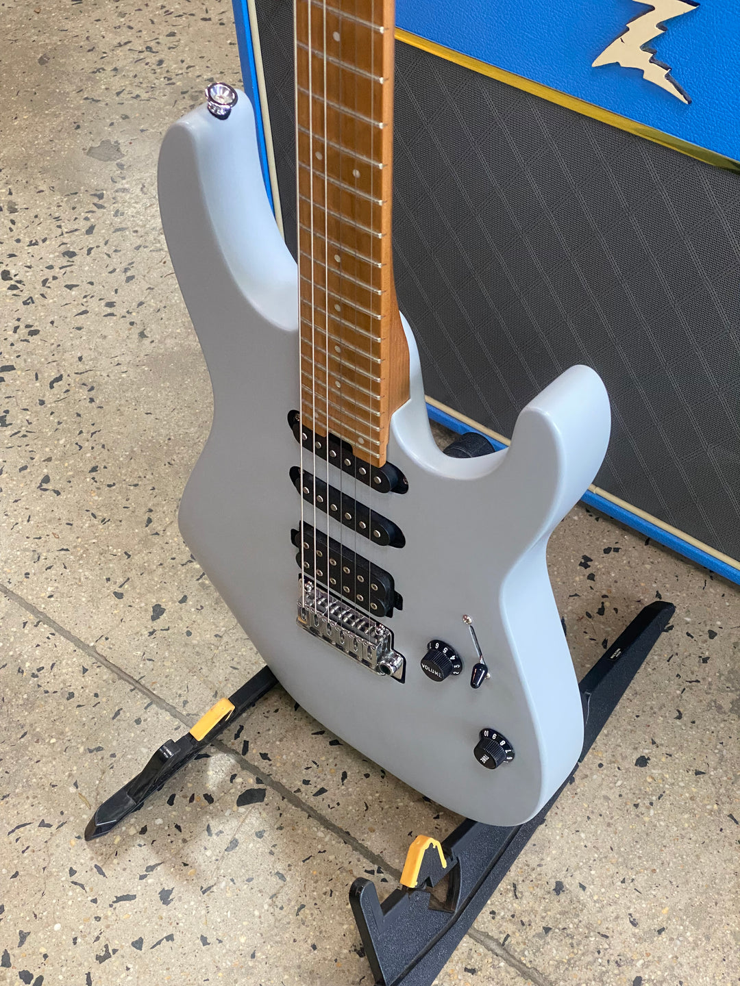 Charvel 2018 Pro-Mod DK24 HSS 2PT CM Primer Gray ***Pre Loved***