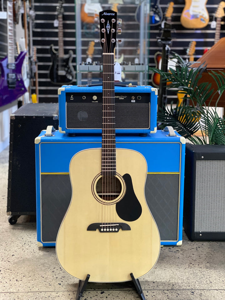 Alvarez RD26 Dreadnought Acoustic Guitar