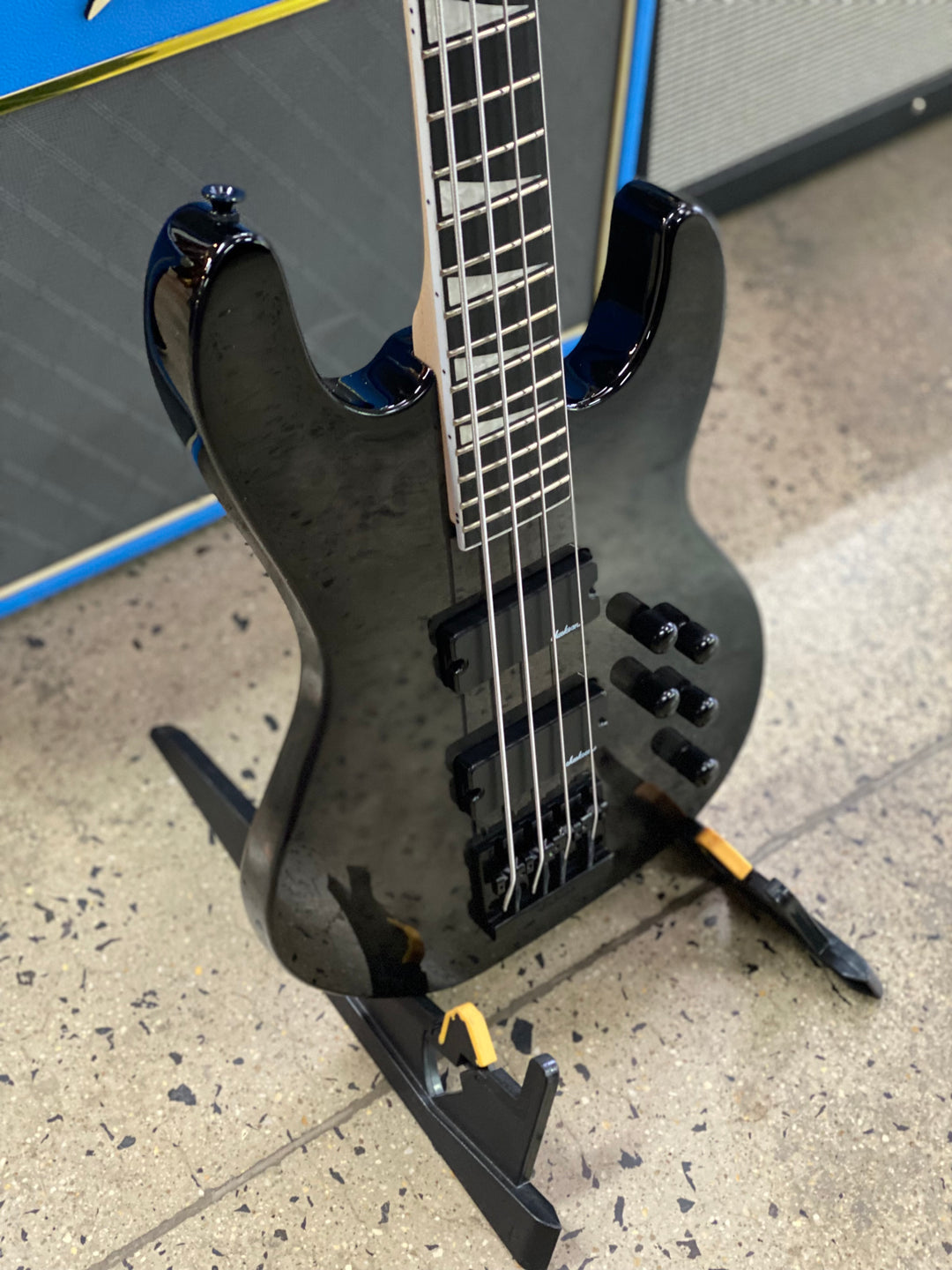 Jackson JS Series Concert Bass CB JS3P | Transparent Black