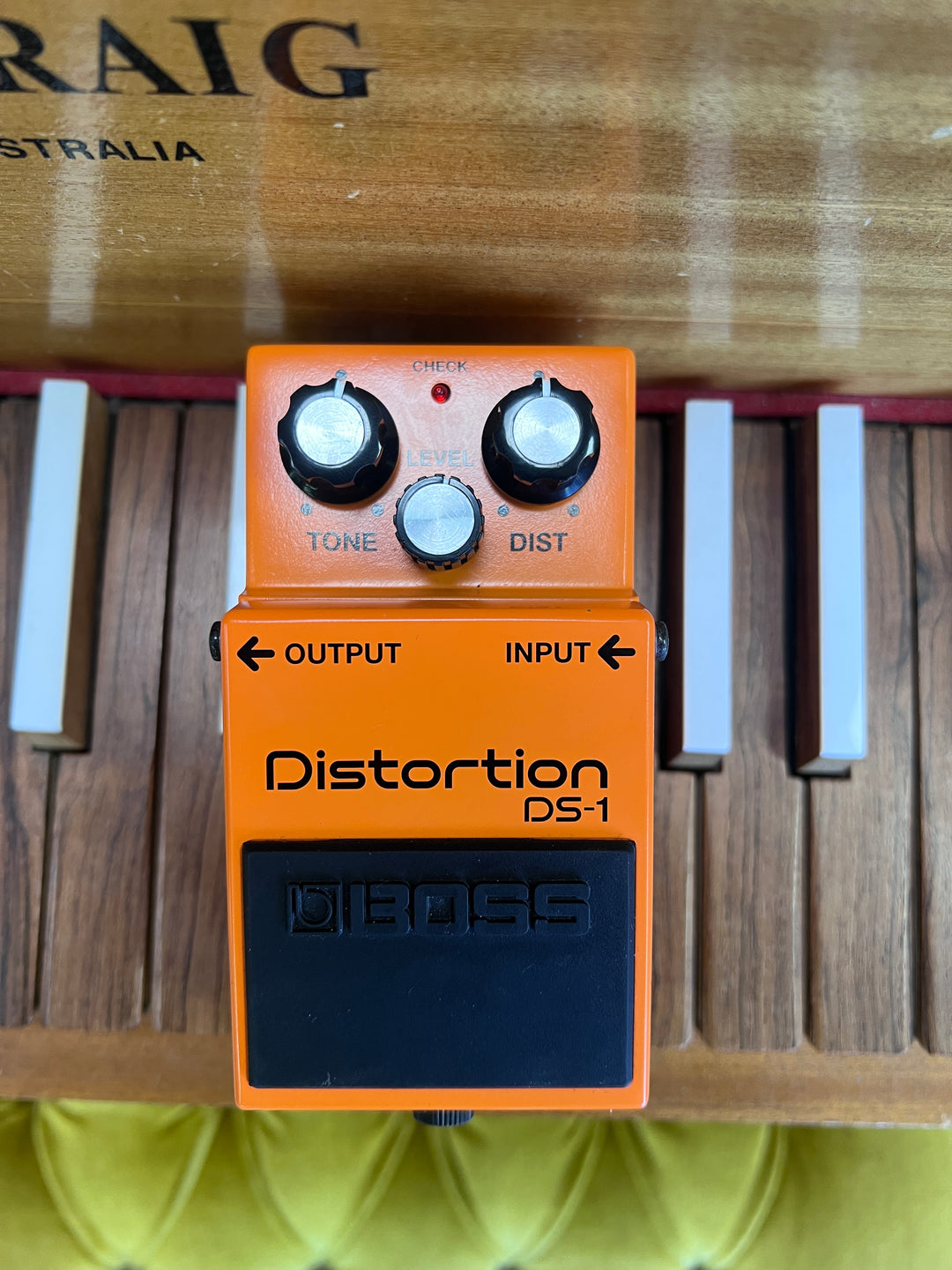 Boss DS-1 Distortion w/box ***pre loved***