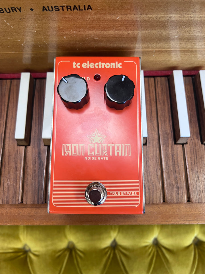 TC Electronic Iron Curtain Noise Gate wbox ***pre loved***