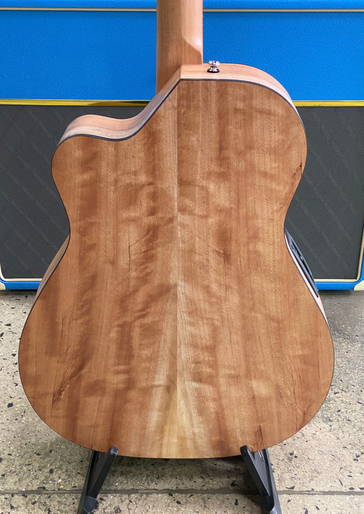 Pratley Guitars OM Maple B/S Bunya Top Cutaway