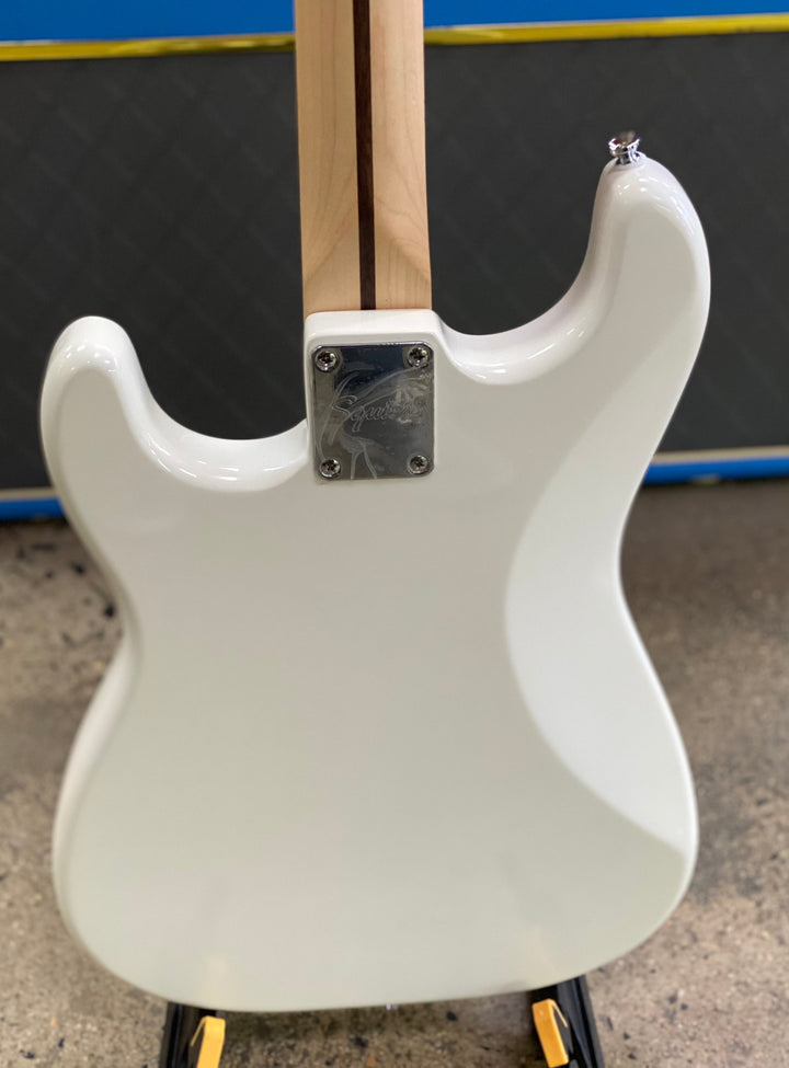Squier Sonic Stratocaster HT | Arctic White