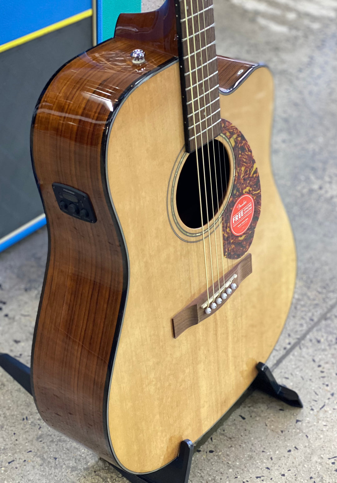 Fender CD-140SCE Dreadnought Acoustic Electric Guitar w/ Hardcase