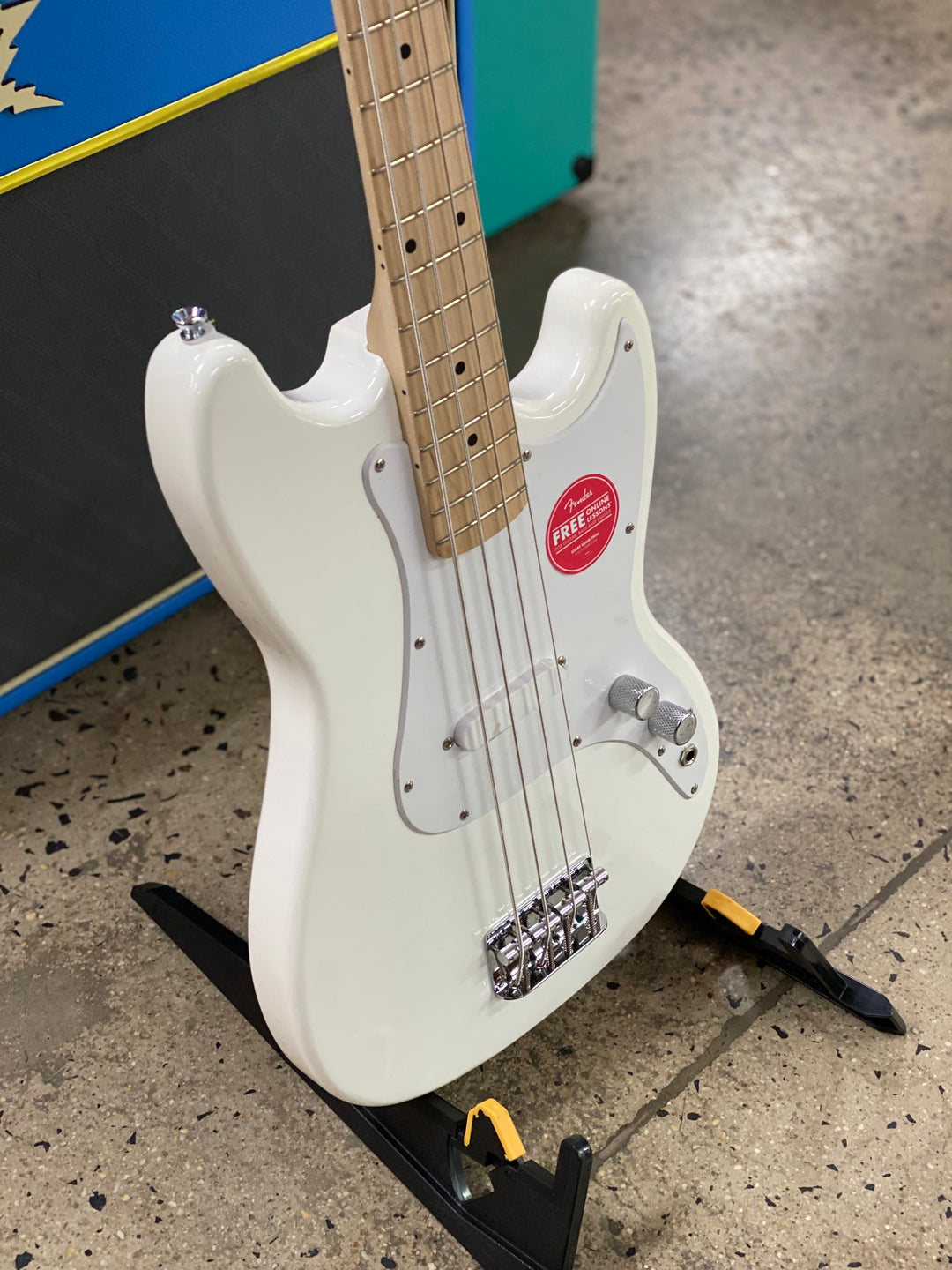 Squier Sonic Series Bronco Bass | Arctic White