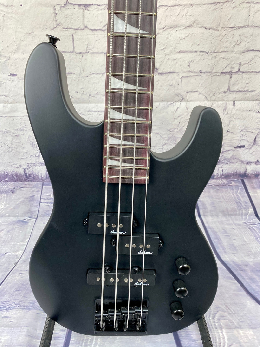 Jackson JS1X Concert Bass Minion | Satin Black