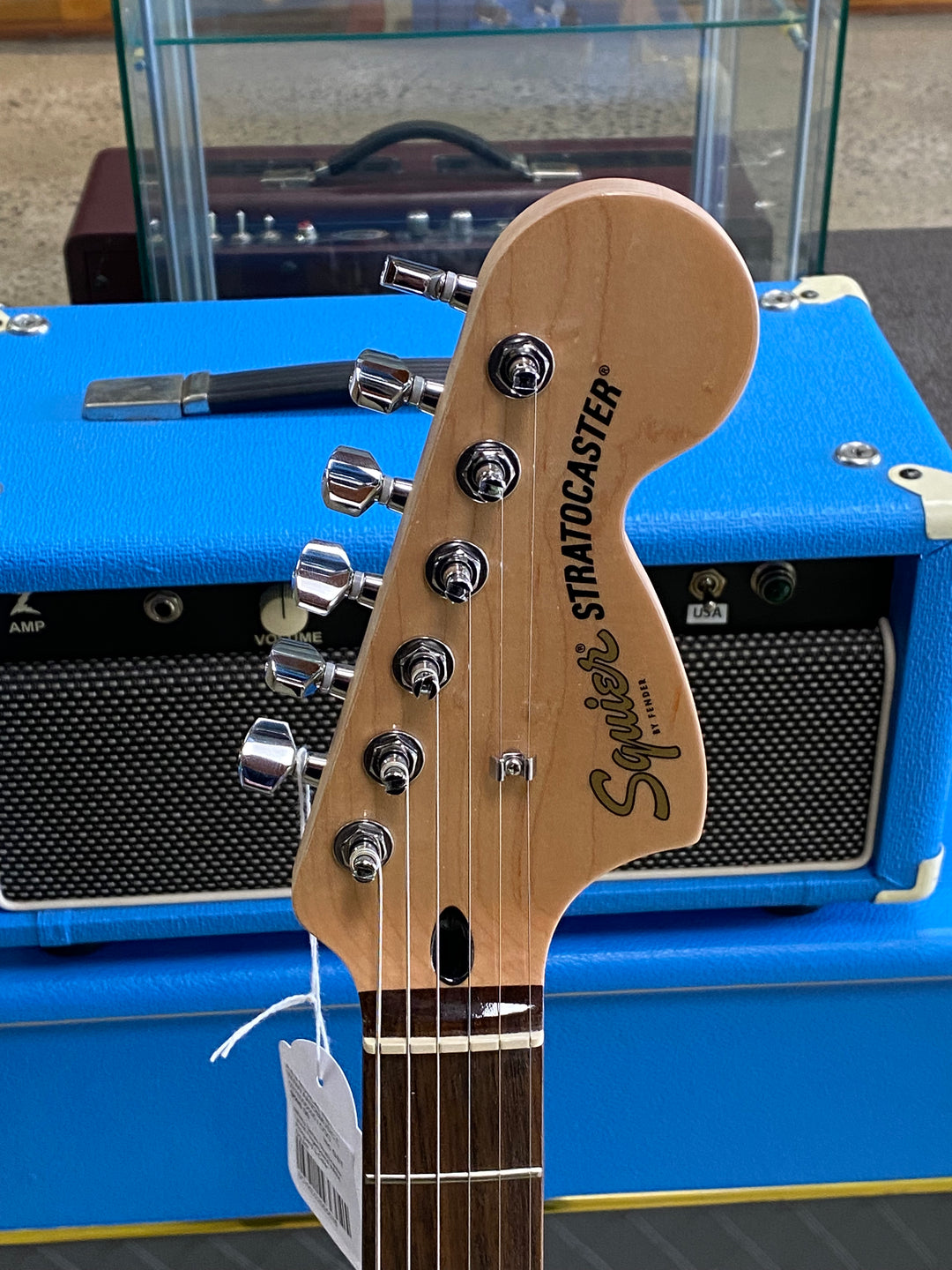 Squier Affinity Stratocaster Laurel Fingerboard | 3-colour Sunburst